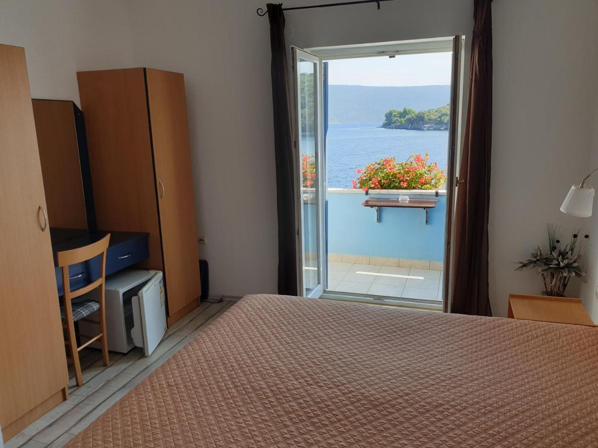 Bed and Breakfast Sobe Mamalu Valun Exterior foto