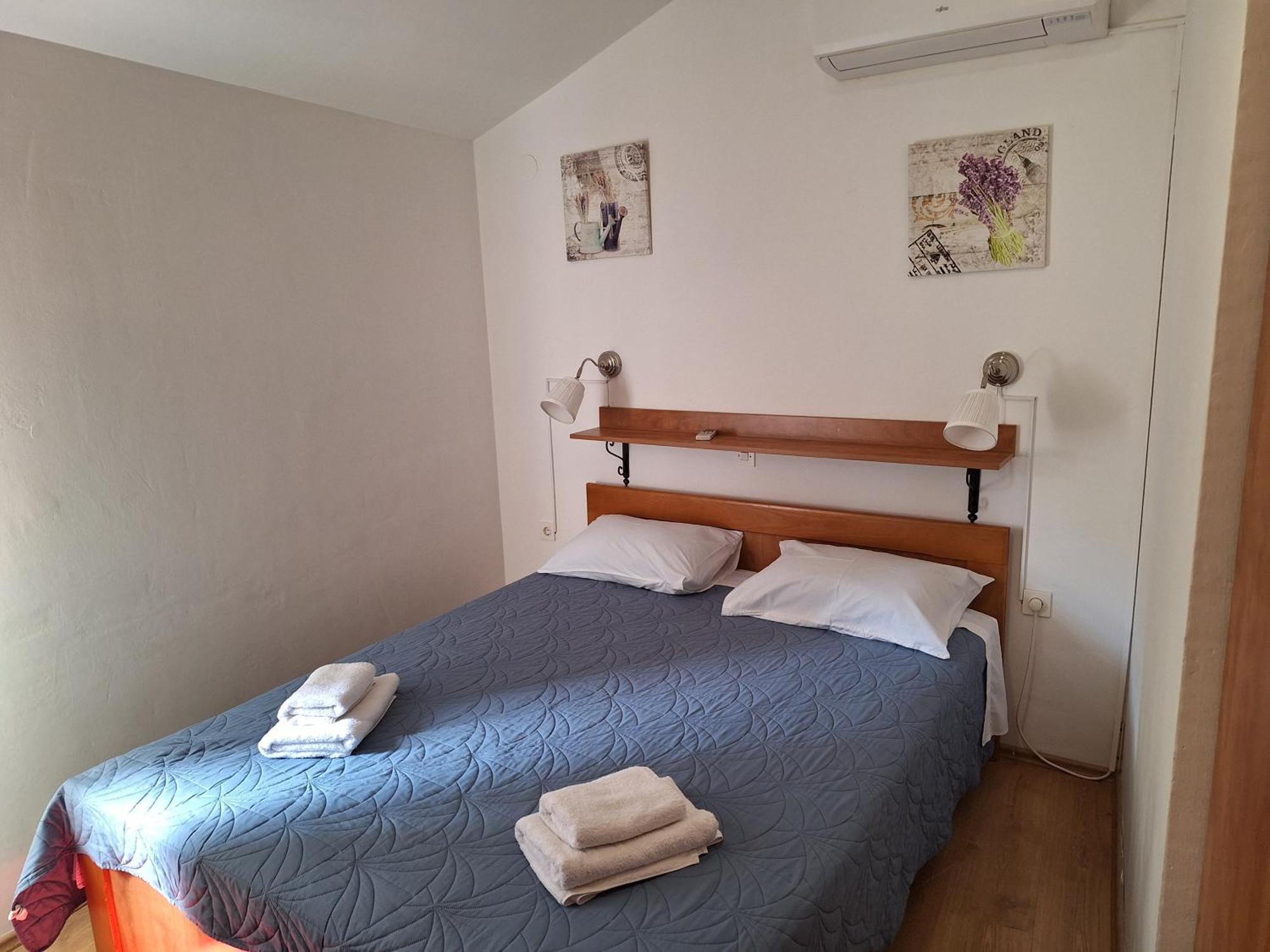 Bed and Breakfast Sobe Mamalu Valun Exterior foto